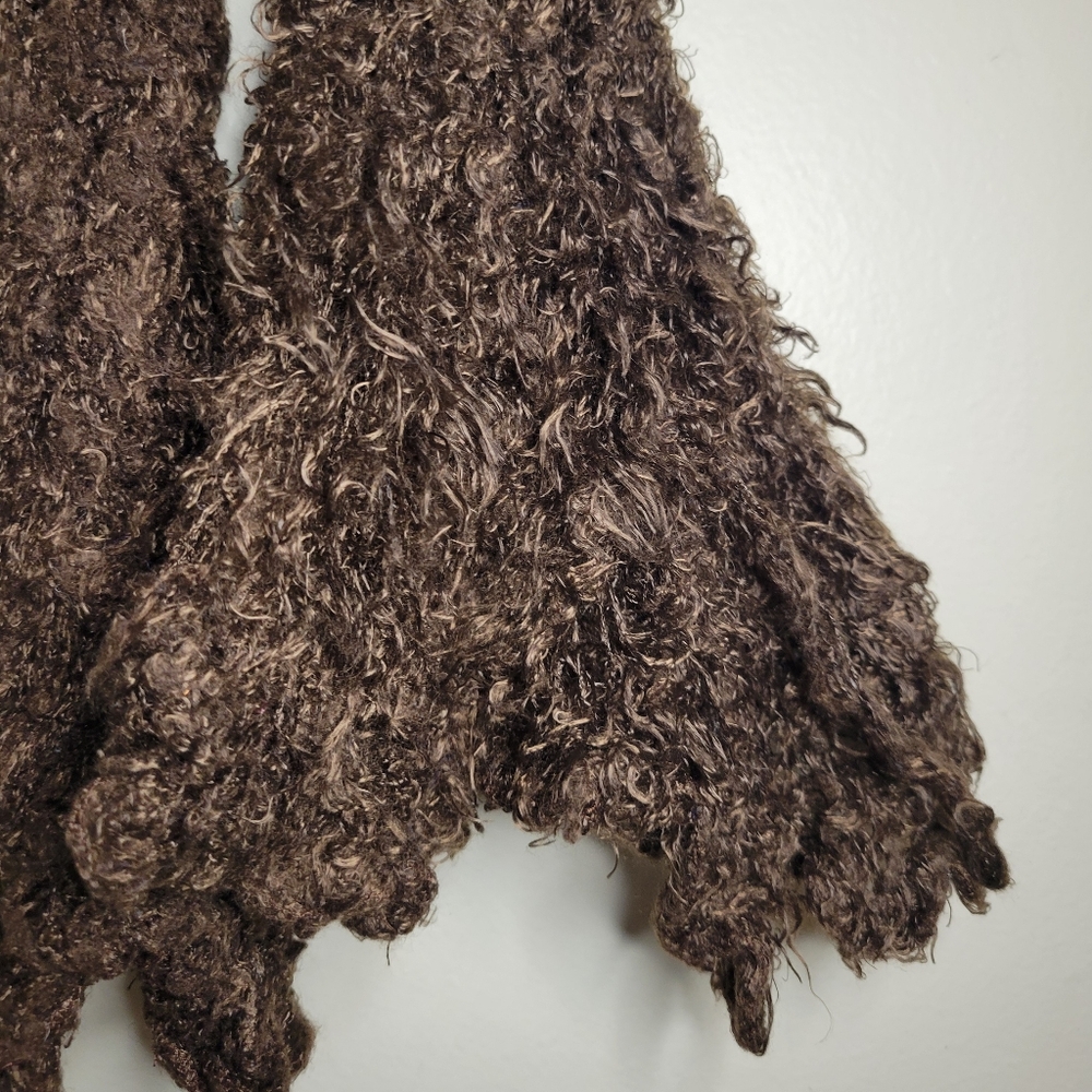 chocolate fuzzy 90s scarf - Picture 4 of 5
